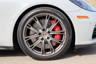 2018 Porsche Panamera Turbo