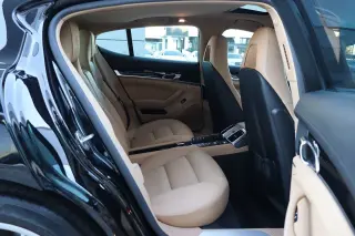 2016 Porsche Panamera Edition