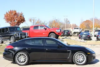 2016 Porsche Panamera Edition