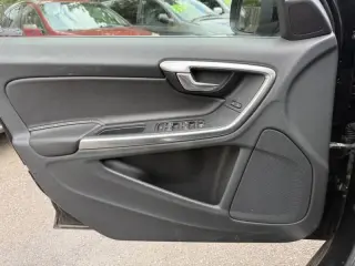 2015 Volvo V60 T5 Drive-E Platinum