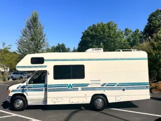 1995 Winnebago Mini Winnie 24 RC