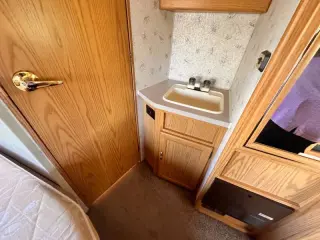 1995 Winnebago Mini Winnie 24 RC