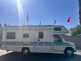 1995 Winnebago Mini Winnie 24 RC
