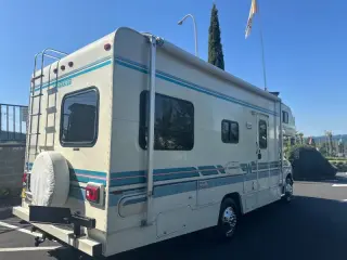 1995 Winnebago Mini Winnie 24 RC
