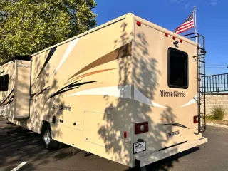 2017 Winnebago Minnie Winnie