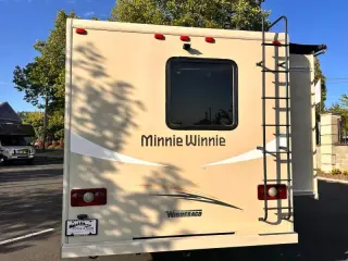 2017 Winnebago Minnie Winnie