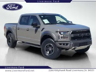 Ford F-150 2018 4x4 Raptor 4dr SuperCrew 5.5 ft. SB