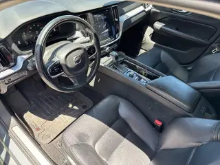 Volvo S60 2019 AWD T6 Momentum 4dr Sedan