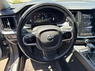 Volvo S60 2019 AWD T6 Momentum 4dr Sedan
