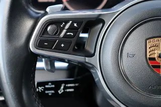 2017 Porsche Panamera 