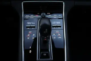 2017 Porsche Panamera 