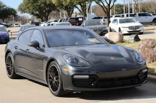 2017 Porsche Panamera 