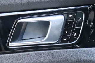 2017 Porsche Panamera 