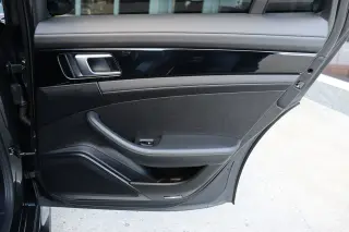 2017 Porsche Panamera 