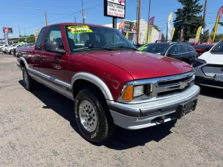 1996 Chevrolet S-10 LS