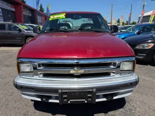 1996 Chevrolet S-10 LS