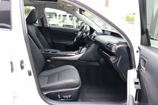2018 Lexus IS 300 AWD