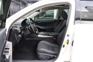 2018 Lexus IS 300 AWD