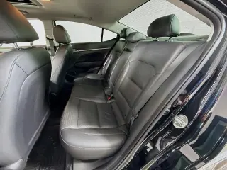 Hyundai ELANTRA 2017 SE 4dr Sedan 6M (US)