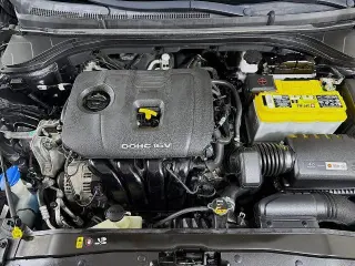 Hyundai ELANTRA 2017 SE 4dr Sedan 6M (US)