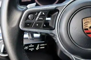 2018 Porsche Panamera 4