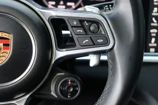 2018 Porsche Panamera 4
