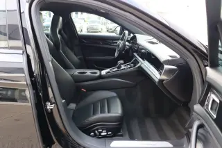2018 Porsche Panamera 4