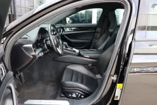 2018 Porsche Panamera 4
