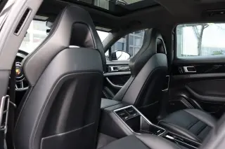 2018 Porsche Panamera 4