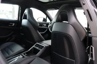 2018 Porsche Panamera 4