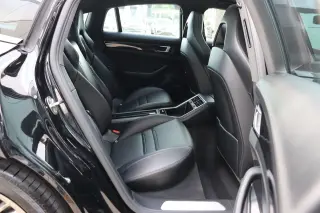 2018 Porsche Panamera 4