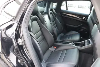2018 Porsche Panamera 4