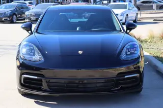 2018 Porsche Panamera 4