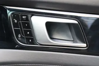 2018 Porsche Panamera 4