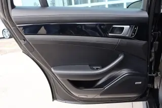 2018 Porsche Panamera 4
