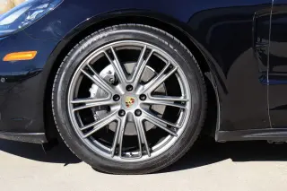 2018 Porsche Panamera 4