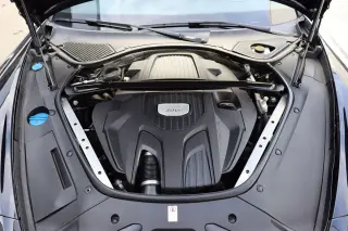 2018 Porsche Panamera 4