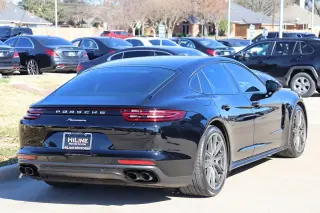 2018 Porsche Panamera 4