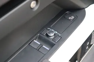 2023 Land Rover Defender S