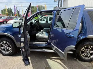 2005 Ford Explorer XLT
