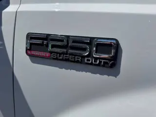 1999 Ford F-250 Super Duty Lariat