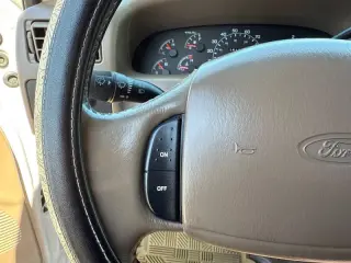 1999 Ford F-250 Super Duty Lariat