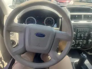 Ford Escape 2008 XLS 4dr SUV (2.3L I4 5M)