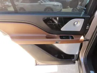 Lincoln Aviator 2021 AWD Reserve 4dr SUV