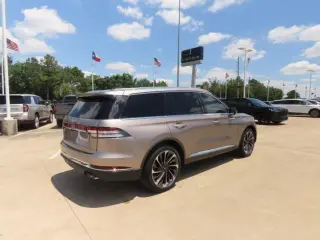 Lincoln Aviator 2021 AWD Reserve 4dr SUV