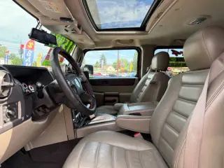 2004 HUMMER H2 Lux Series