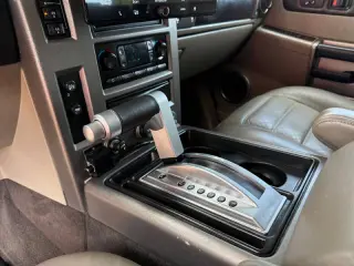 2004 HUMMER H2 Lux Series