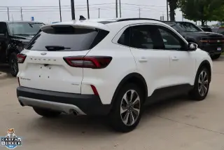 Ford Escape 2023 AWD Platinum 4dr SUV