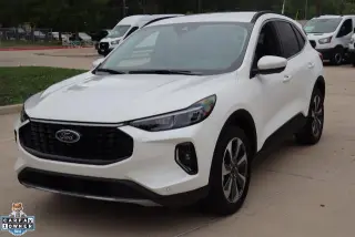 Ford Escape 2023 AWD Platinum 4dr SUV