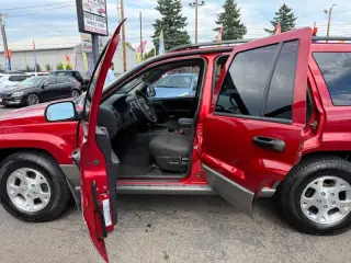 2002 Jeep Grand Cherokee Laredo
